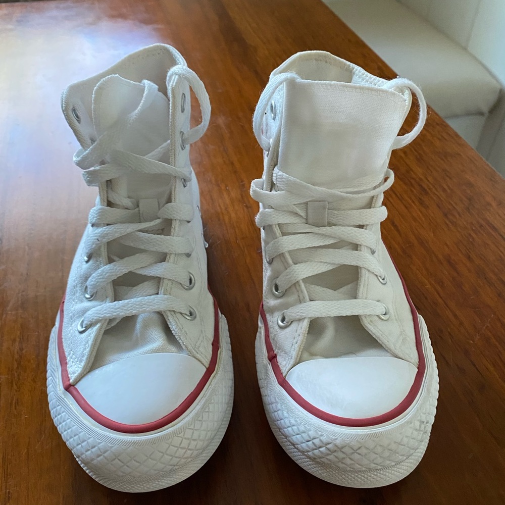 Converse kids size 2Y high tops